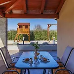 Emili By Interhome Vižinada