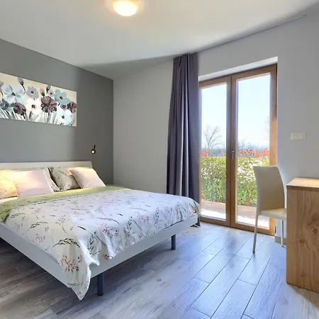 Emili By Interhome Apartmán Vižinada