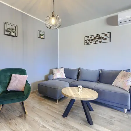 Emili By Interhome Apartmán