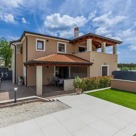 Apartment Emili By Interhome *