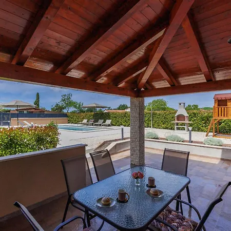 Emili By Interhome Vižinada