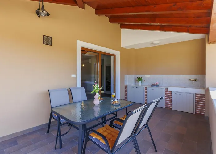 Emili By Interhome * Vizinada